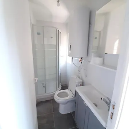 Du Houx - 5 Apartman Survilliers